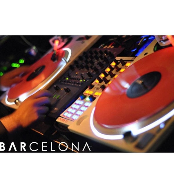 Das Foto wurde bei Barcelona Bar von Danny W. am 5/20/2013 aufgenommen