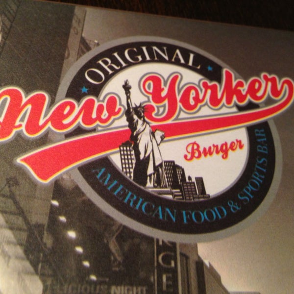 Foto tirada no(a) New Yorker Burger por Felipe T. em 7/20/2013