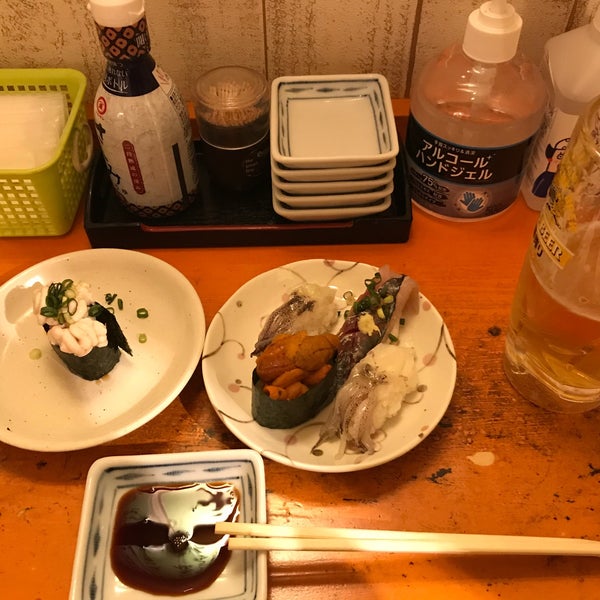 Fotos Em 名前のないお寿司屋さん 歌舞伎町 3 Dicas