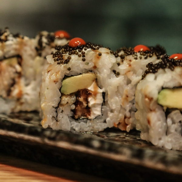 Юдзу суши орел. Дольче де коко блюдо. Роллы в орле. Юдзу суши орел. Юдзу суши орел.