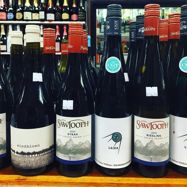 Photo taken at Cleveland Park Wine &amp; Spirits by Andrew Vino50 Wines on 12/11/2015