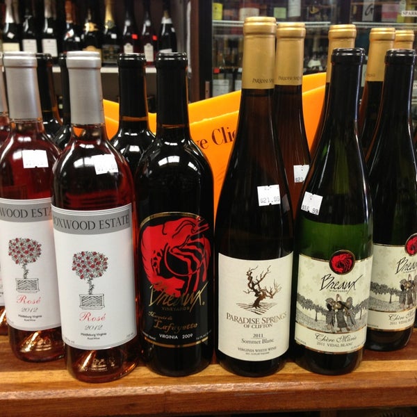 Photo taken at Cleveland Park Wine &amp; Spirits by Andrew Vino50 Wines on 3/22/2013