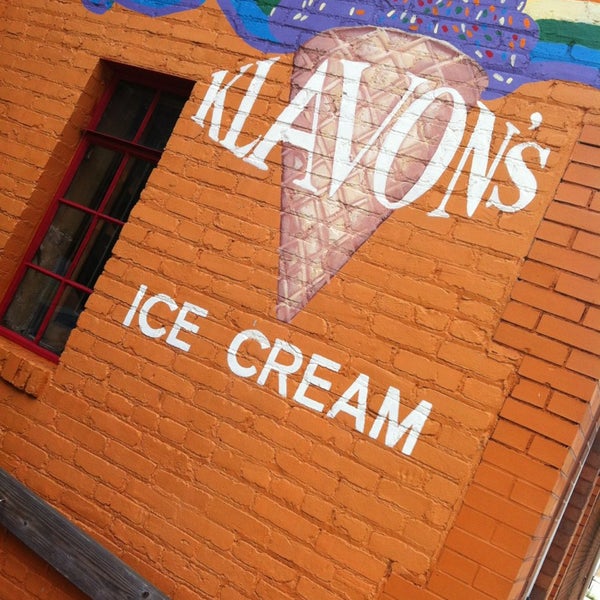 Photo taken at Klavon&#39;s Ice Cream Parlor by Craig B. on 7/31/2013