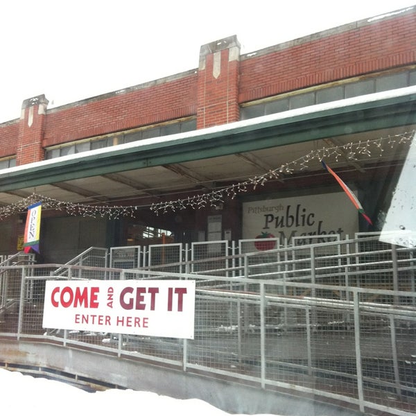 Foto tirada no(a) Pittsburgh Public Market por Craig B. em 12/29/2012