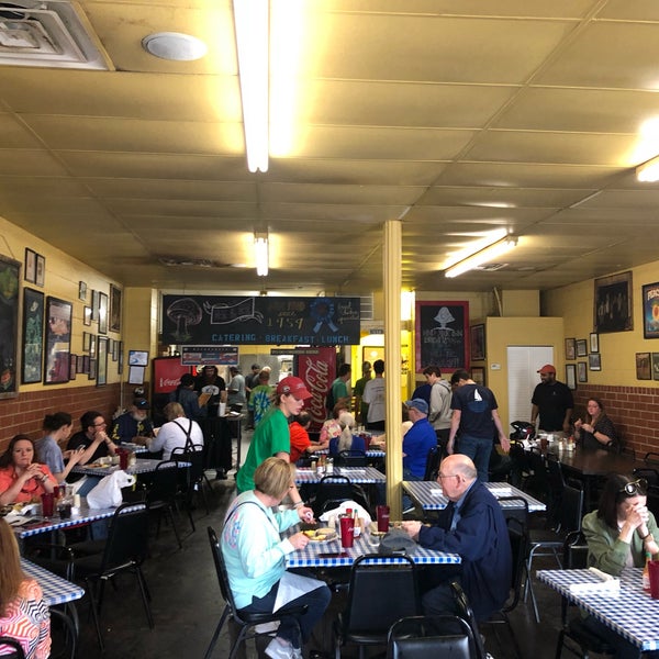 H & H Restaurant Southern / Soul Food Restaurant