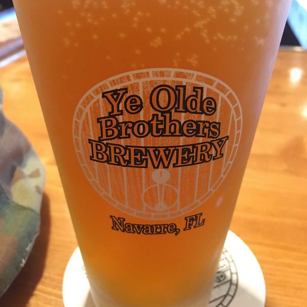 รูปภาพถ่ายที่ Ye Olde Brothers Brewery โดย Andrew W. เมื่อ 10/30/2018