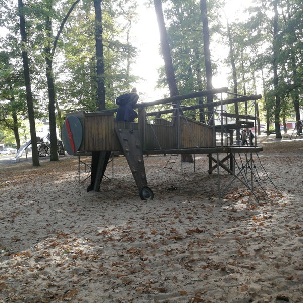 Waldspielplatz Hausen Waldpark Sainte Genevieve Des Bois