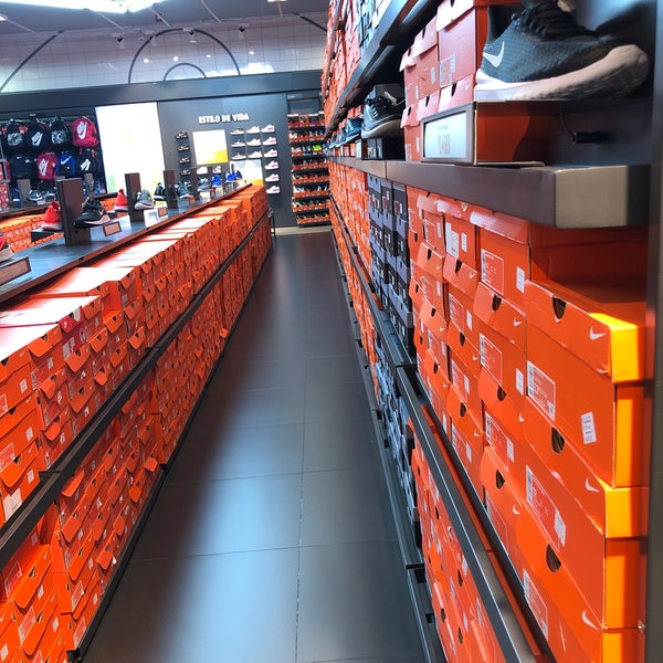 Das Foto wurde bei Nike Factory Store von Juan S. am 11/25/2019 aufgenommen