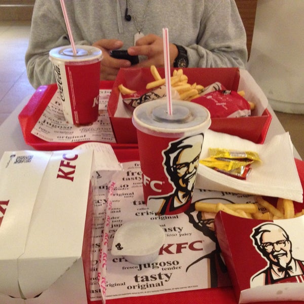 5/15/2013에 Veronella S.님이 KFC에서 찍은 사진