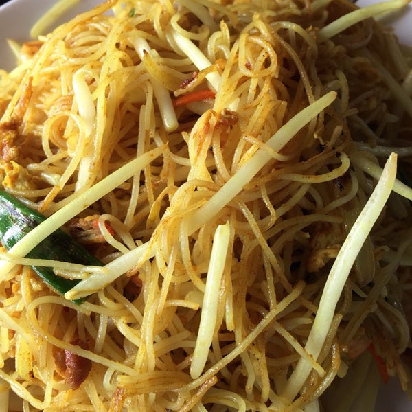 Singapore noodle.