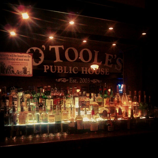 Photo taken at O&#39;Tooles Public House by ⭐️Vo J. on 4/25/2013