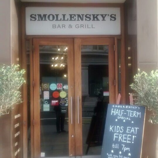 Photo taken at Smollenskys on The Strand by Seamus M. on 3/22/2015