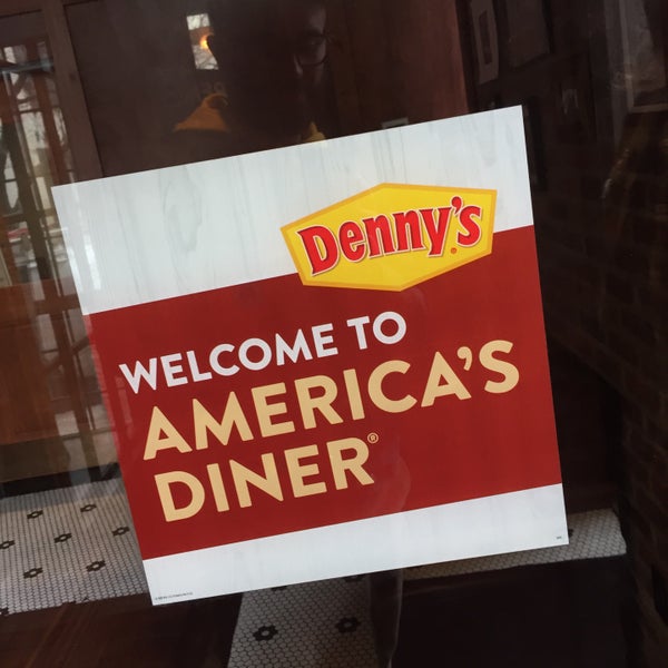 Снимок сделан в Denny&#39;s пользователем E H. 2/4/2016