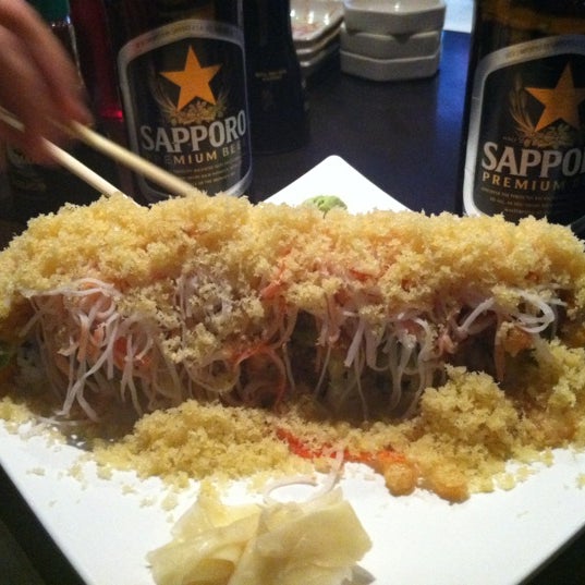 Photo taken at Chomp Sushi &amp; Teppan Grill by BIG GUZ™ on 11/13/2012