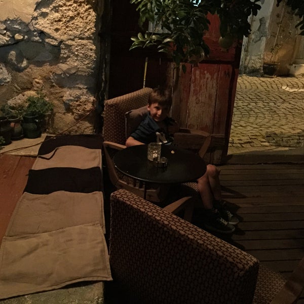 8/9/2015에 Mesut ö.님이 Nar Bar에서 찍은 사진