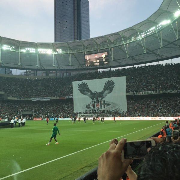 Foto scattata a Tüpraş Stadyumu da Izzet M. il 4/11/2016