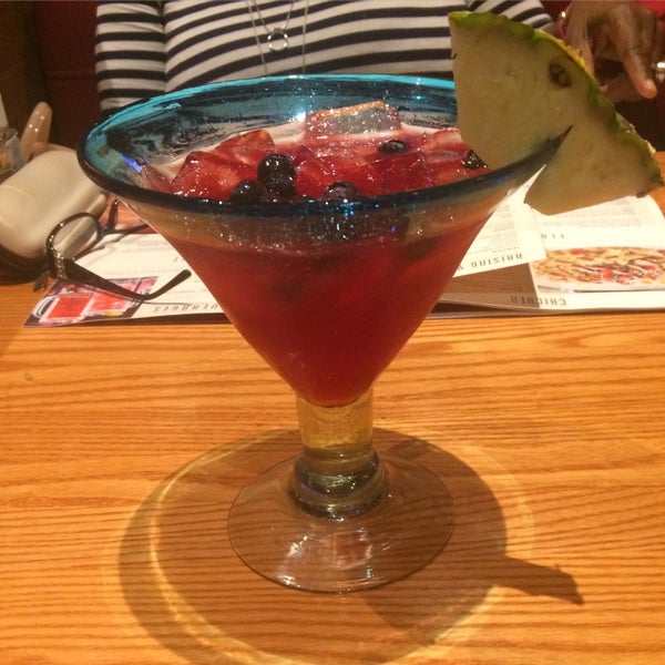 Photo taken at Chili&#39;s Grill &amp; Bar by Lindsey J. on 10/31/2015
