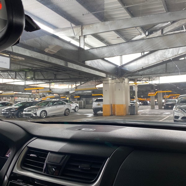 Hertz Rental Car Location in Phoenix