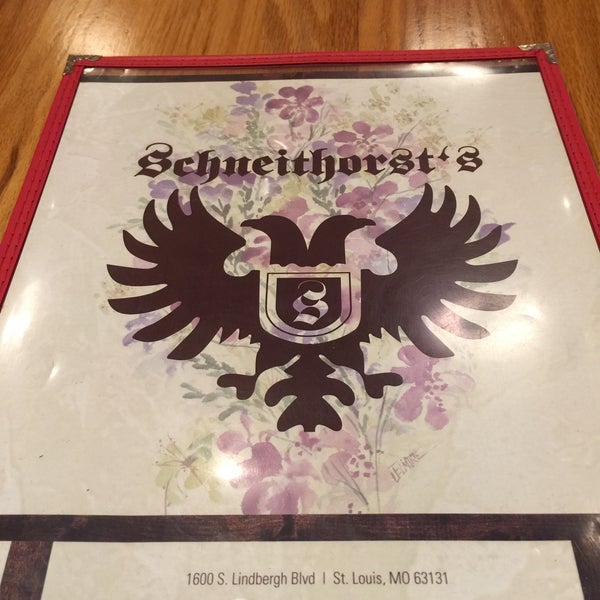 6/15/2015にJean W.がSchneithorst&#39;s Restaurant &amp; Barで撮った写真