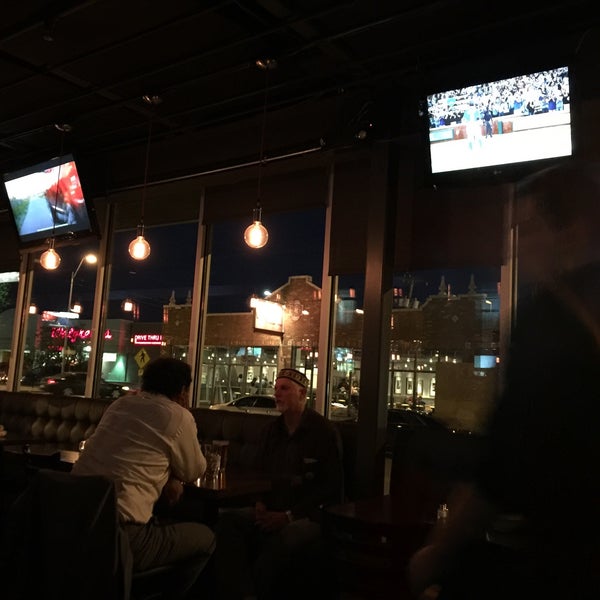 Summit Grill & Bar (Now Closed) Kansas City, MO