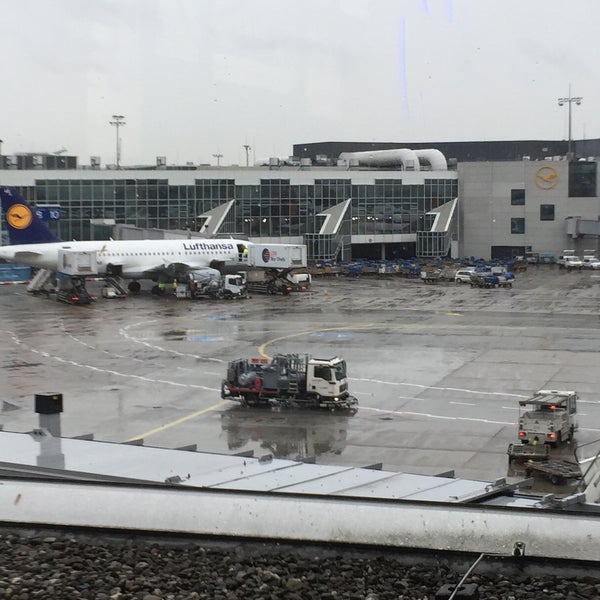 Das Foto wurde bei Frankfurt Airport (FRA) von Murat C. am 1/16/2015 aufgenommen