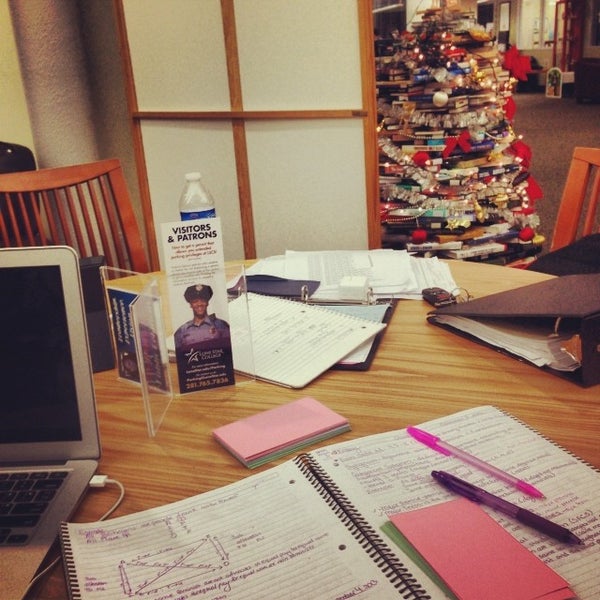 Lone Star College Library College Library in Conroe