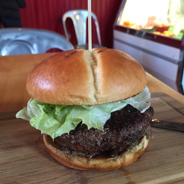 Foto tirada no(a) Butcher &amp; The Burger por Andrew L. em 12/6/2014