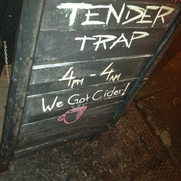 Foto tomada en Tender Trap  por Mutinda K. el 12/30/2012
