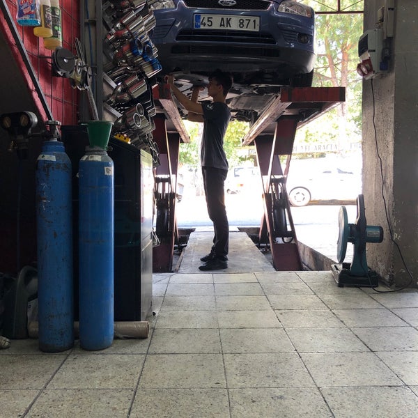 halim usta egzoz servis izmir de oto servisi da fotograflar