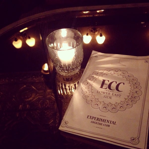 Foto scattata a Experimental Cocktail Club da Jane L. il 12/23/2014