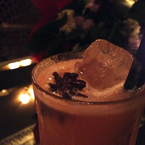 Foto tirada no(a) Experimental Cocktail Club por Jane L. em 12/23/2014