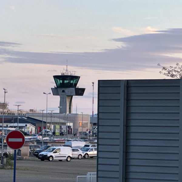 Foto tirada no(a) Aéroport Strasbourg-Entzheim (SXB) por Auto Alex P. em 7/30/2023