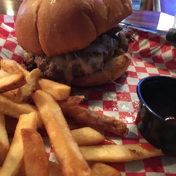 Newts Bar and Grill Rochester, MN