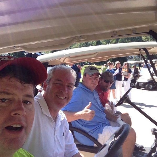 Foto tomada en Westfields Golf Club  por Jim P. el 9/21/2014