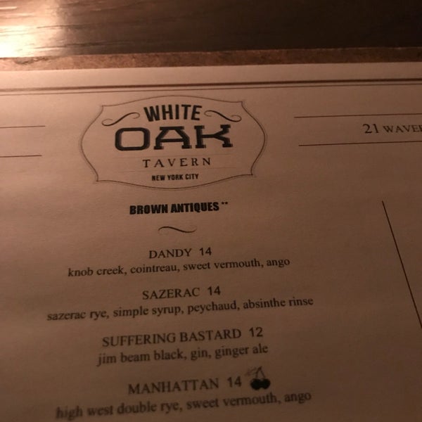 Foto tirada no(a) White Oak Tavern por Jenn C. em 6/2/2018