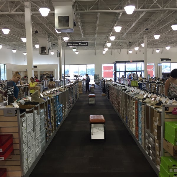 Dsw hotsell san pedro
