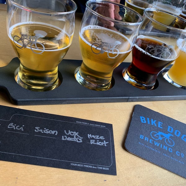 4/6/2019에 Manuel V.님이 Bike Dog Brewing Co.에서 찍은 사진