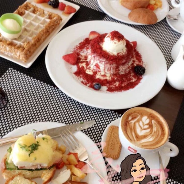 Hazelnut-cappuccino made in heaven💕🤑(coffee is so real!) don't miss white chocolate waffles! (softly inside, crunchy outside), also If you're strawberry 🍓 lover, strawberry pancake is real deal!