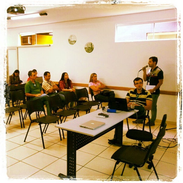 10/11/2012 tarihinde Luis Machado R.ziyaretçi tarafından Atrio Business Center'de çekilen fotoğraf