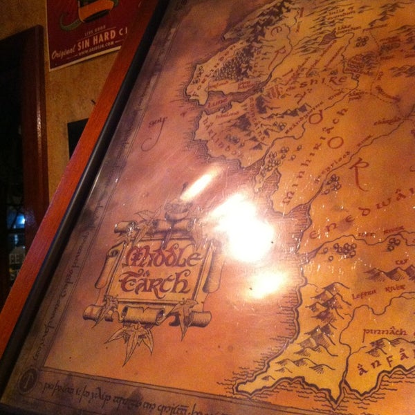 Foto tirada no(a) Bilbo Baggins Global Restaurant por Ashley S. em 3/30/2013