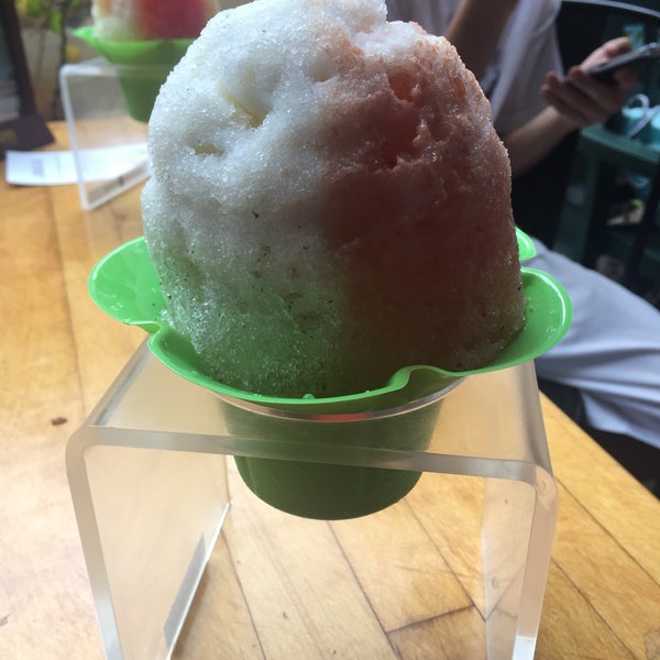 Photo taken at Breakwall Shave Ice Co. by Carissa D. on 8/24/2017