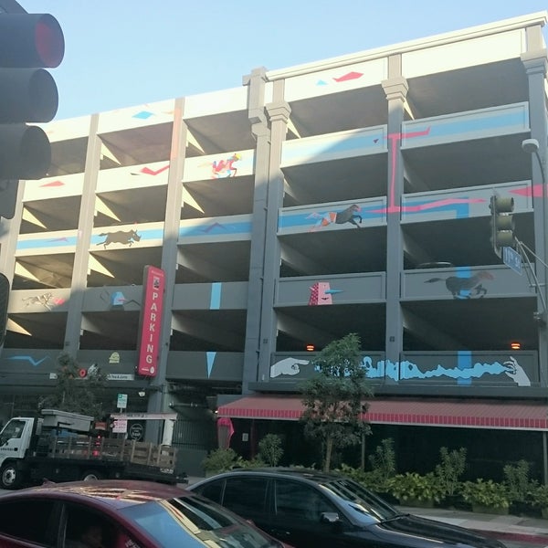 L.A. LIVE / STAPLES Center Lot 8 South Park 1 tip from 397 visitors