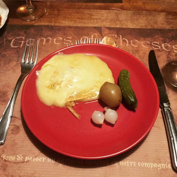 Les Trois Sifflets Swiss Restaurant