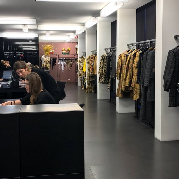 Dolce and online gabbana headquarters