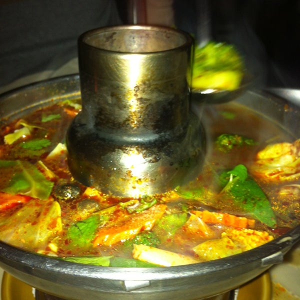 Foto diambil di Amarin Thai Restaurant oleh Navid F. pada 1/11/2013