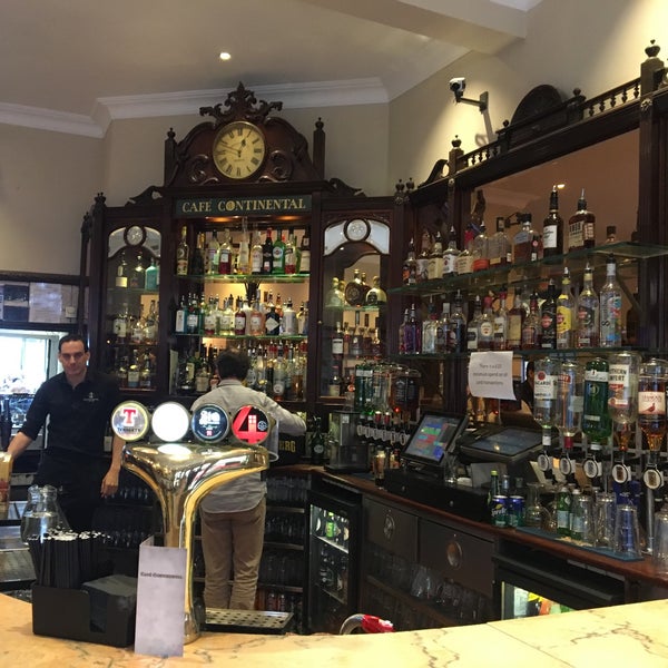 Café Continental Bar in Gourock