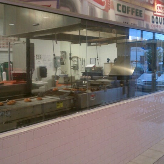 9/29/2012にWilson H.がKrispy Kreme Doughnutsで撮った写真