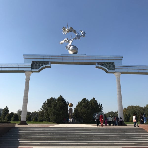 Площадь мустакиллик