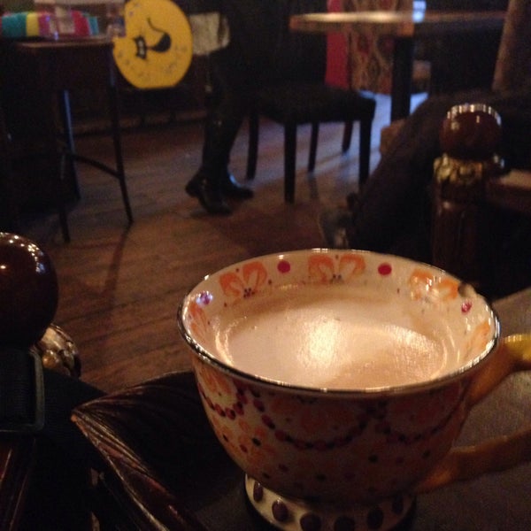 10/5/2015 tarihinde Sinchai K.ziyaretçi tarafından Black Cat Coffee'de çekilen fotoğraf