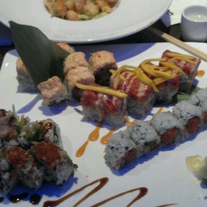 รูปภาพถ่ายที่ Kumo Sushi โดย Nancy K. เมื่อ 9/20/2012